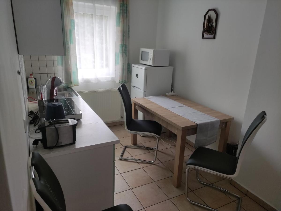 Zsanett Appartement เฮวิซ ภายนอก รูปภาพ