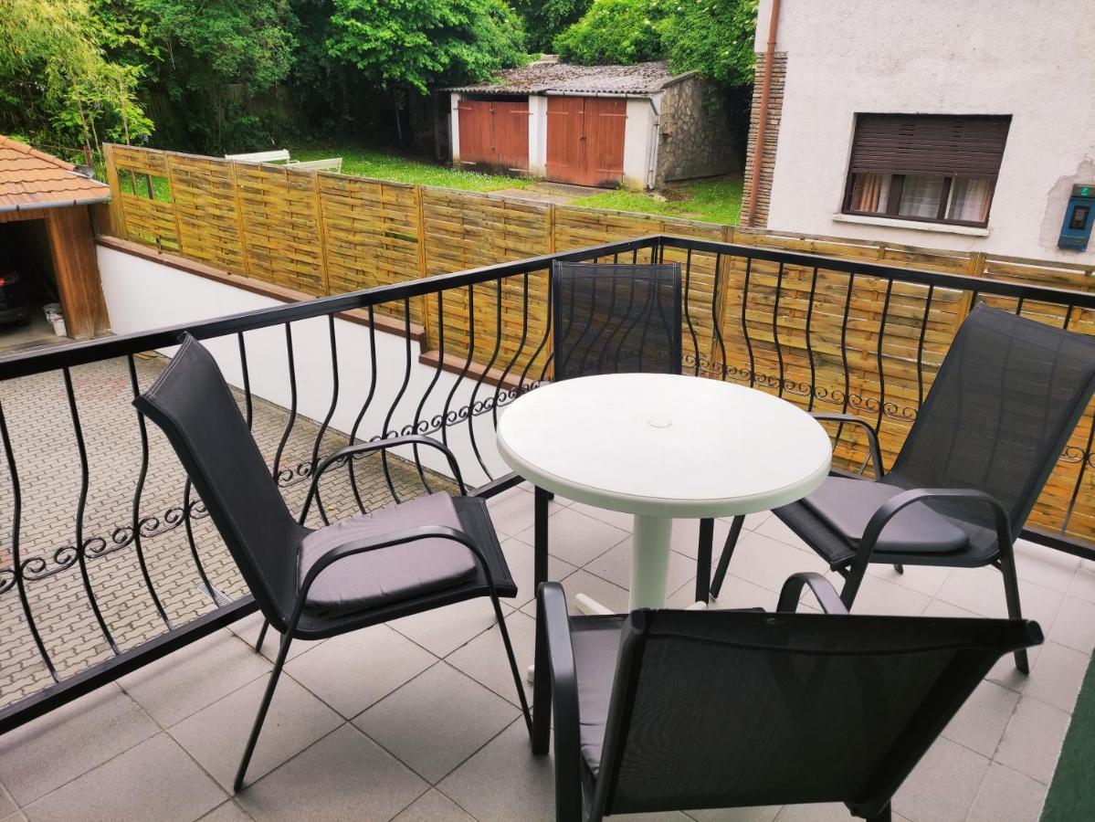 Zsanett Appartement เฮวิซ ภายนอก รูปภาพ
