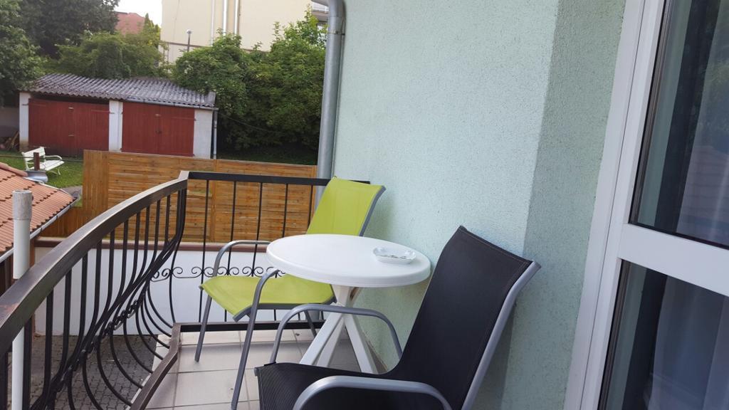 Zsanett Appartement เฮวิซ ภายนอก รูปภาพ